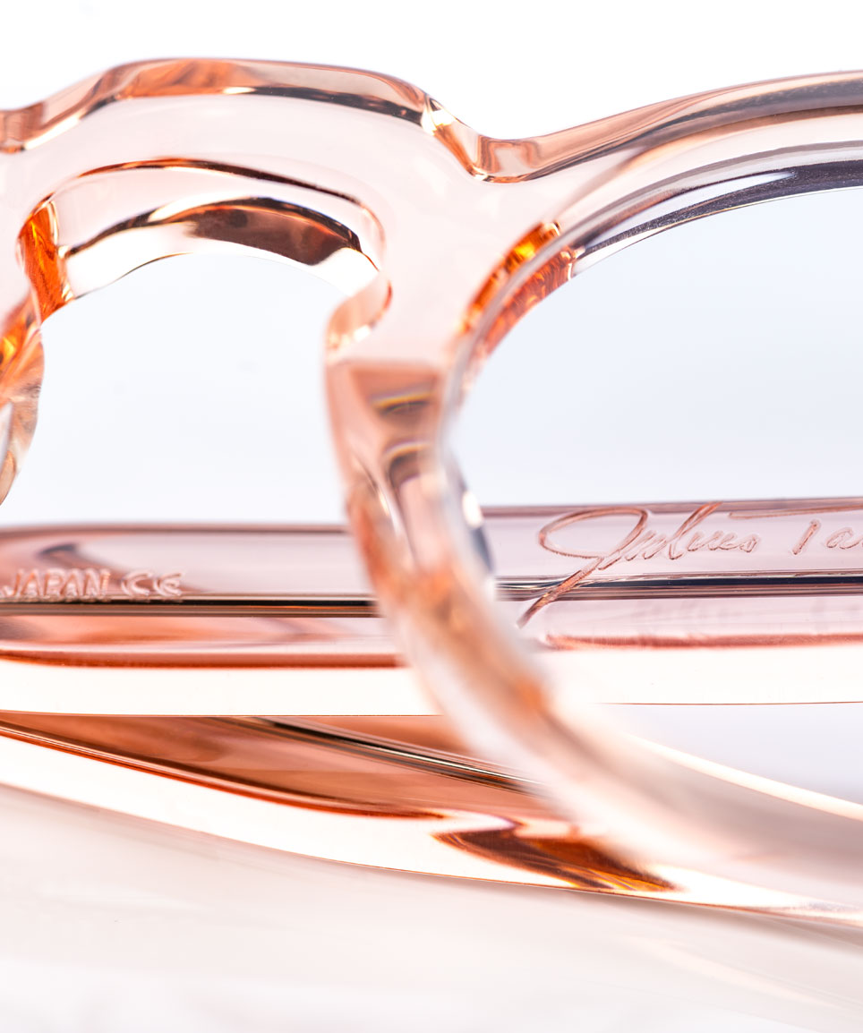 Julius Tart – Harold Fresh Pink – Pantobrille – Detailaufnahme des Steges - KITSCHENBERG Brillen