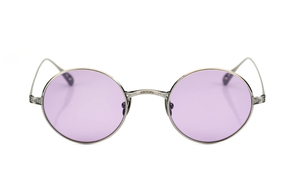 Sonnenbrille von Garrett Leight – Model Pewter grau 5304 – runde Titanbrille mit lila Gläsern in Kooperation mit Ozzy Osbourne - Kitschenberg